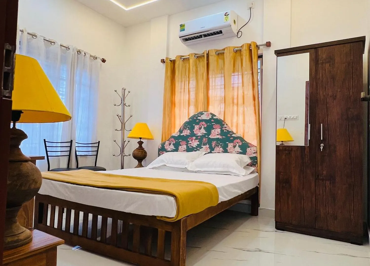 The Bougainvilla Homestay Kochi Nocleg ze śniadaniem