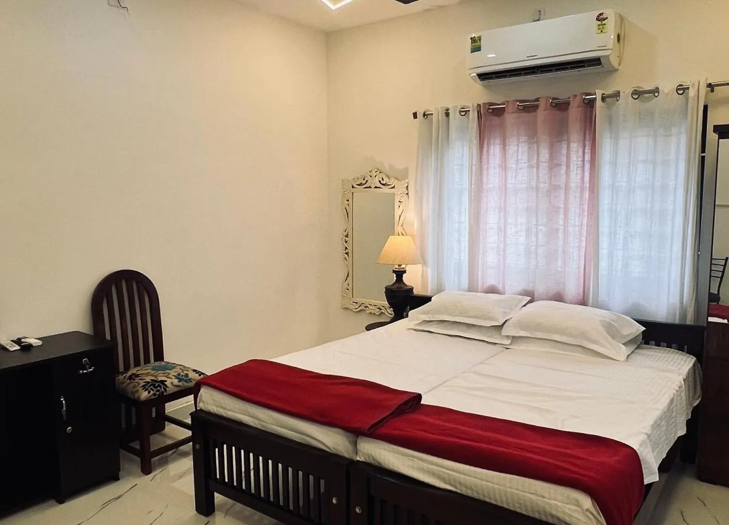 Nocleg ze śniadaniem The Bougainvilla Homestay Kochi